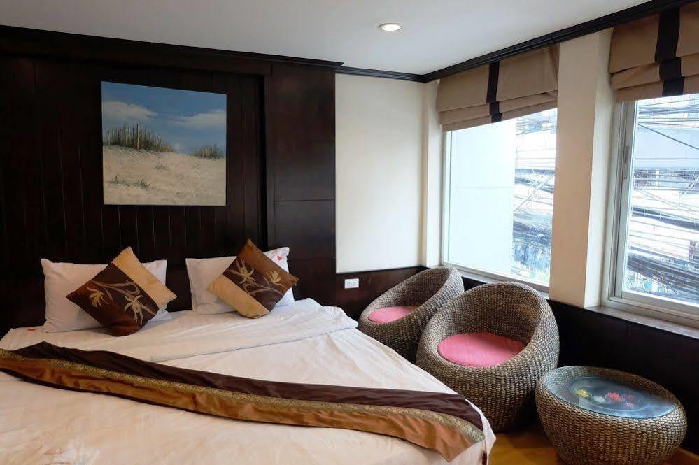 Everest Boutique Hotel Bangkok Ngoại thất bức ảnh