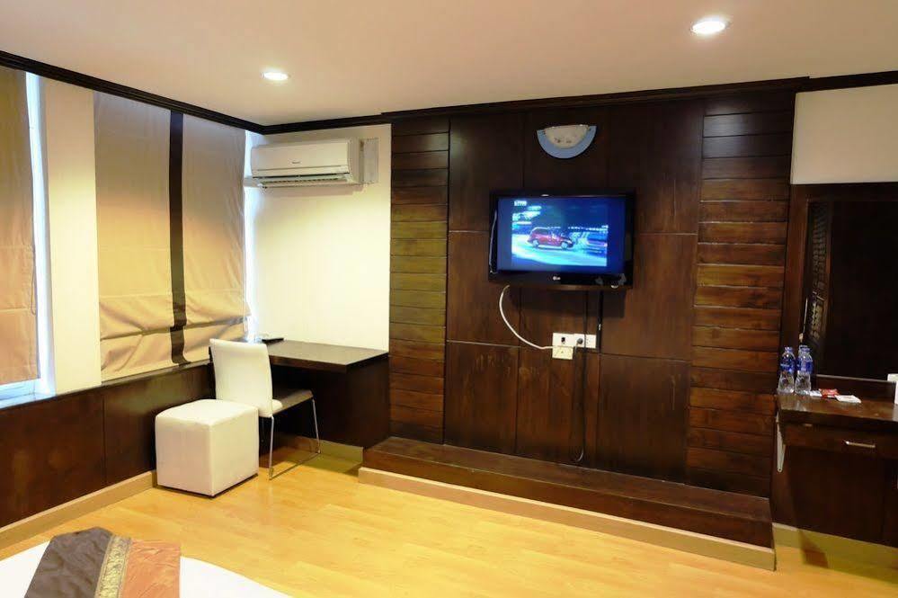 Everest Boutique Hotel Bangkok Ngoại thất bức ảnh