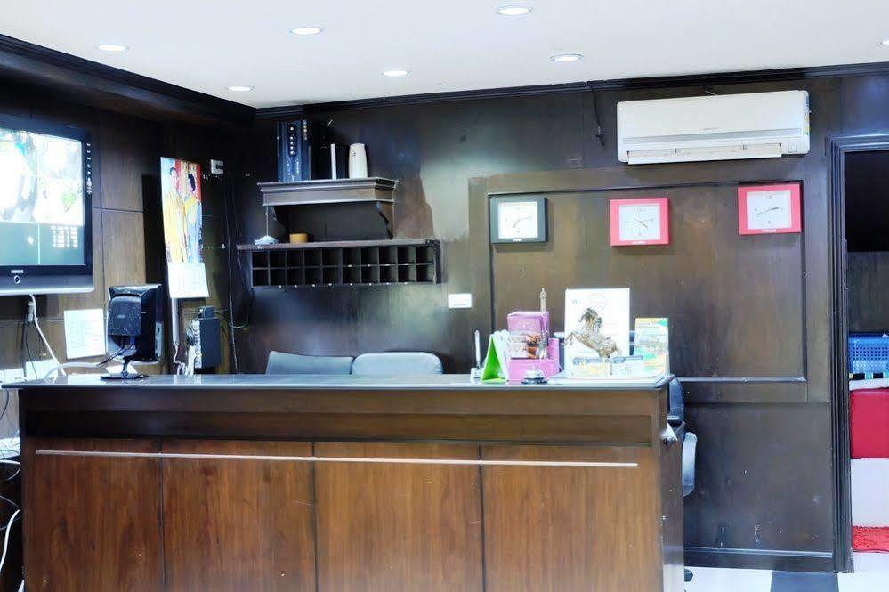 Everest Boutique Hotel Bangkok Ngoại thất bức ảnh